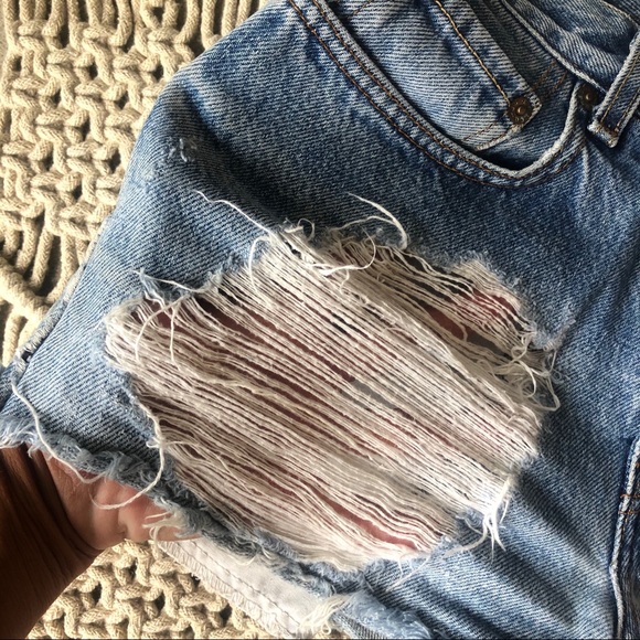 Furst Of A Kind Vintage Levi Distressed Shorts - Picture 9 of 14
